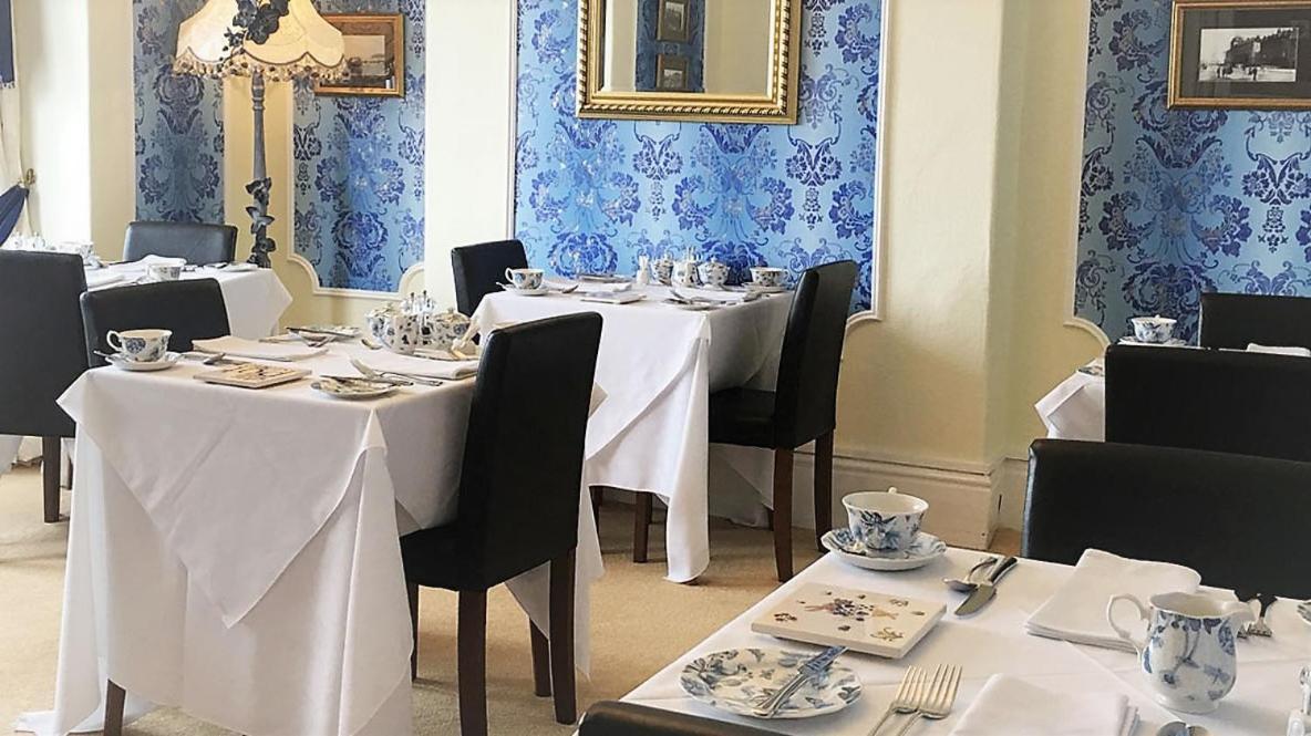 Stratford House Exclusively For Adults Hotel Ландъндо Екстериор снимка