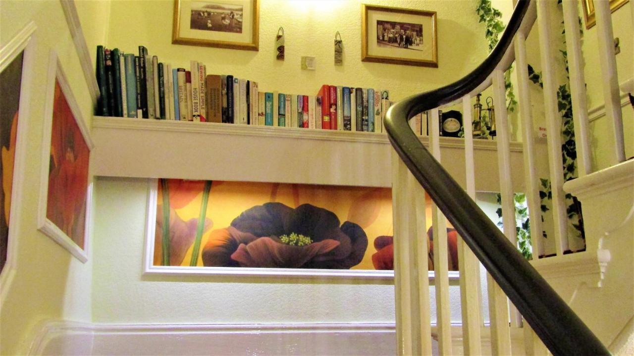 Stratford House Exclusively For Adults Hotel Ландъндо Екстериор снимка