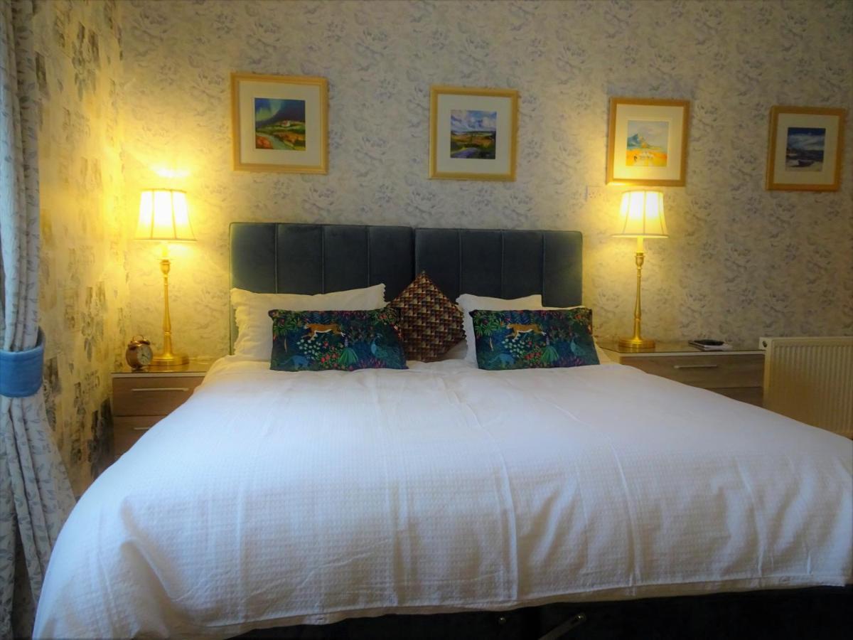 Stratford House Exclusively For Adults Hotel Ландъндо Екстериор снимка