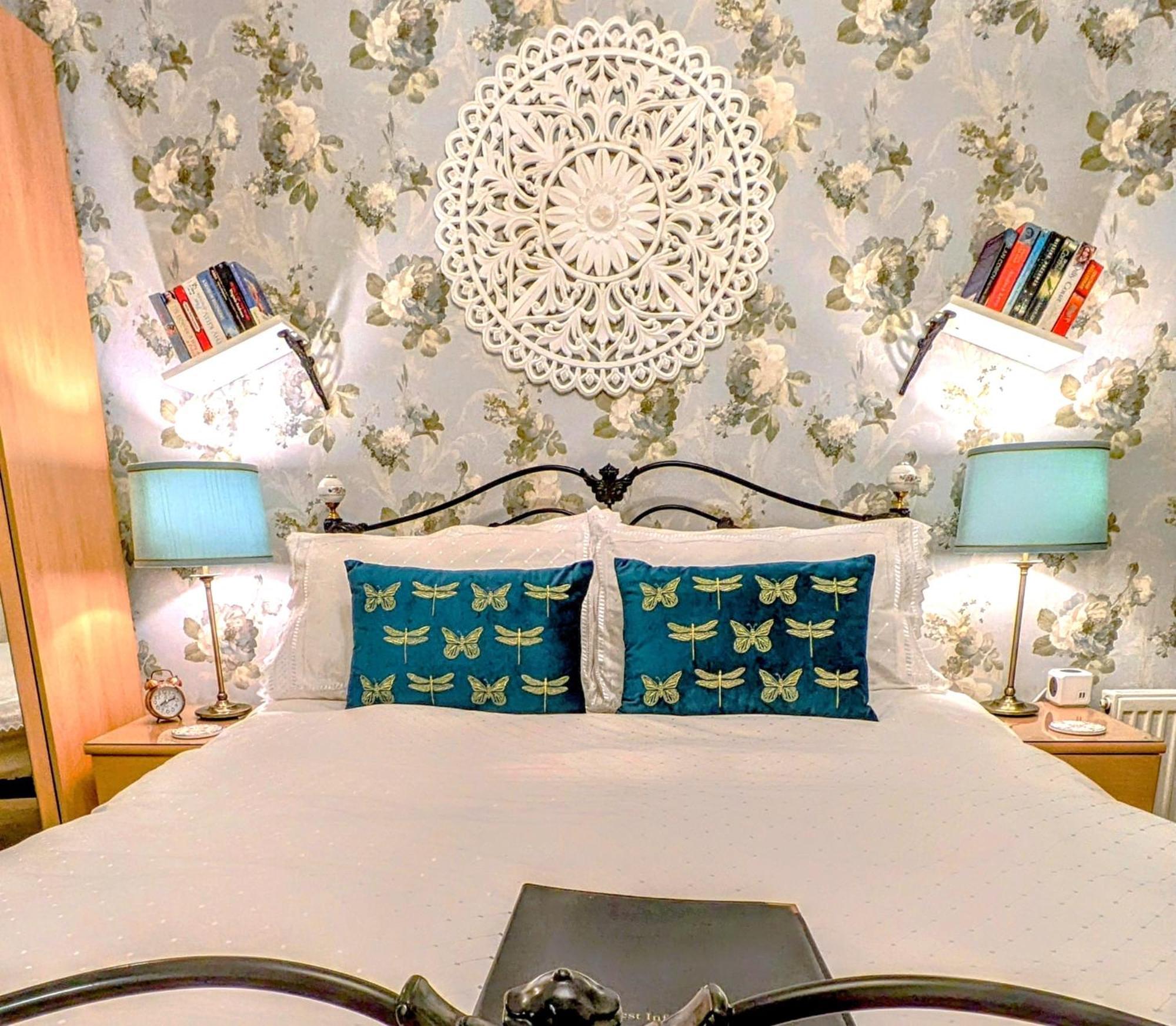Stratford House Exclusively For Adults Hotel Ландъндо Екстериор снимка