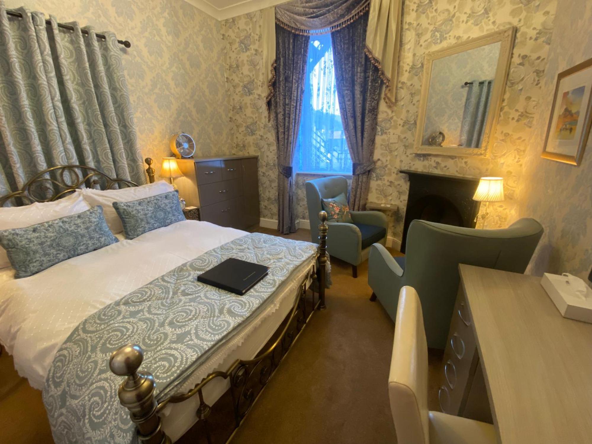 Stratford House Exclusively For Adults Hotel Ландъндо Екстериор снимка
