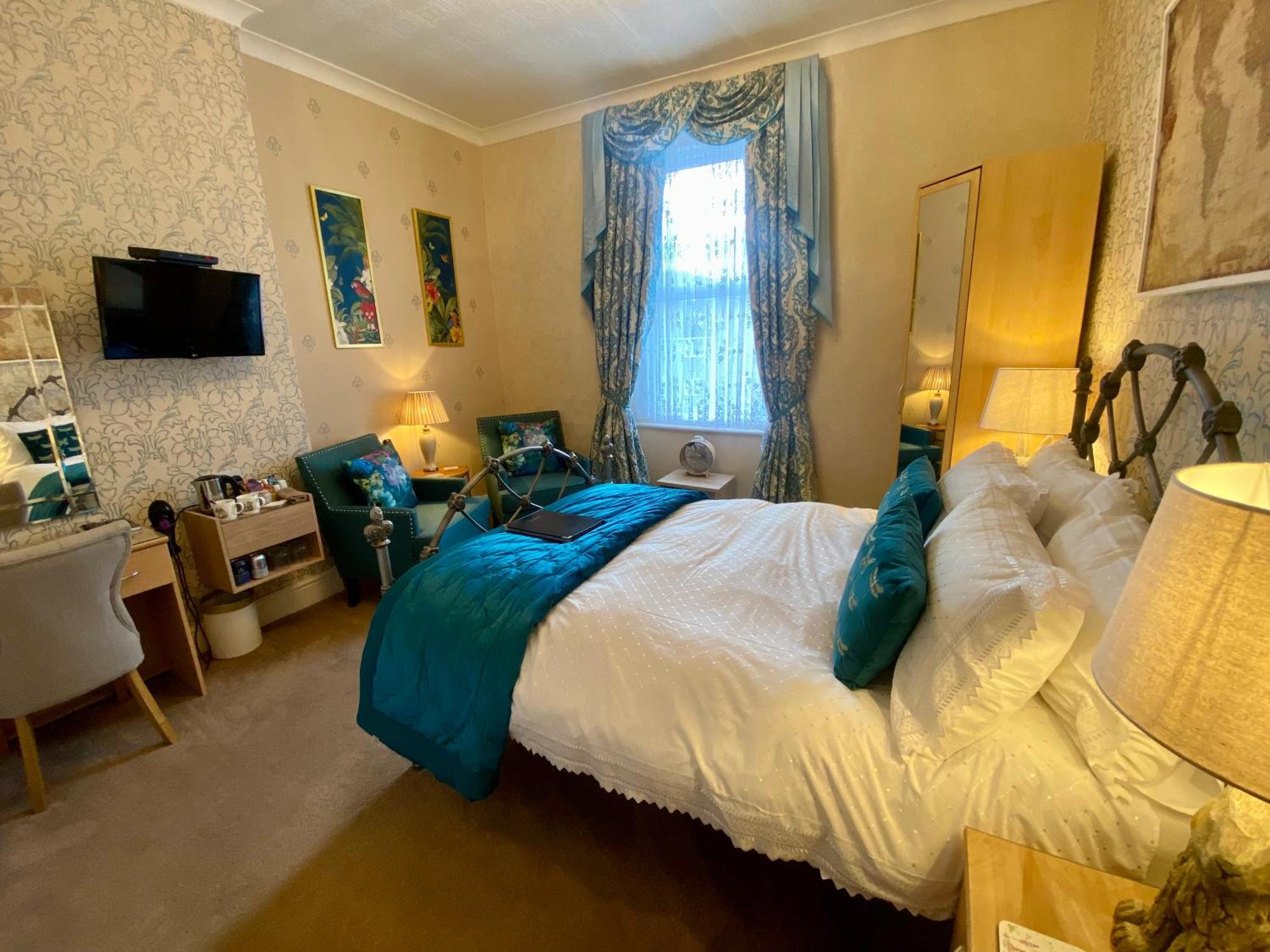 Stratford House Exclusively For Adults Hotel Ландъндо Екстериор снимка